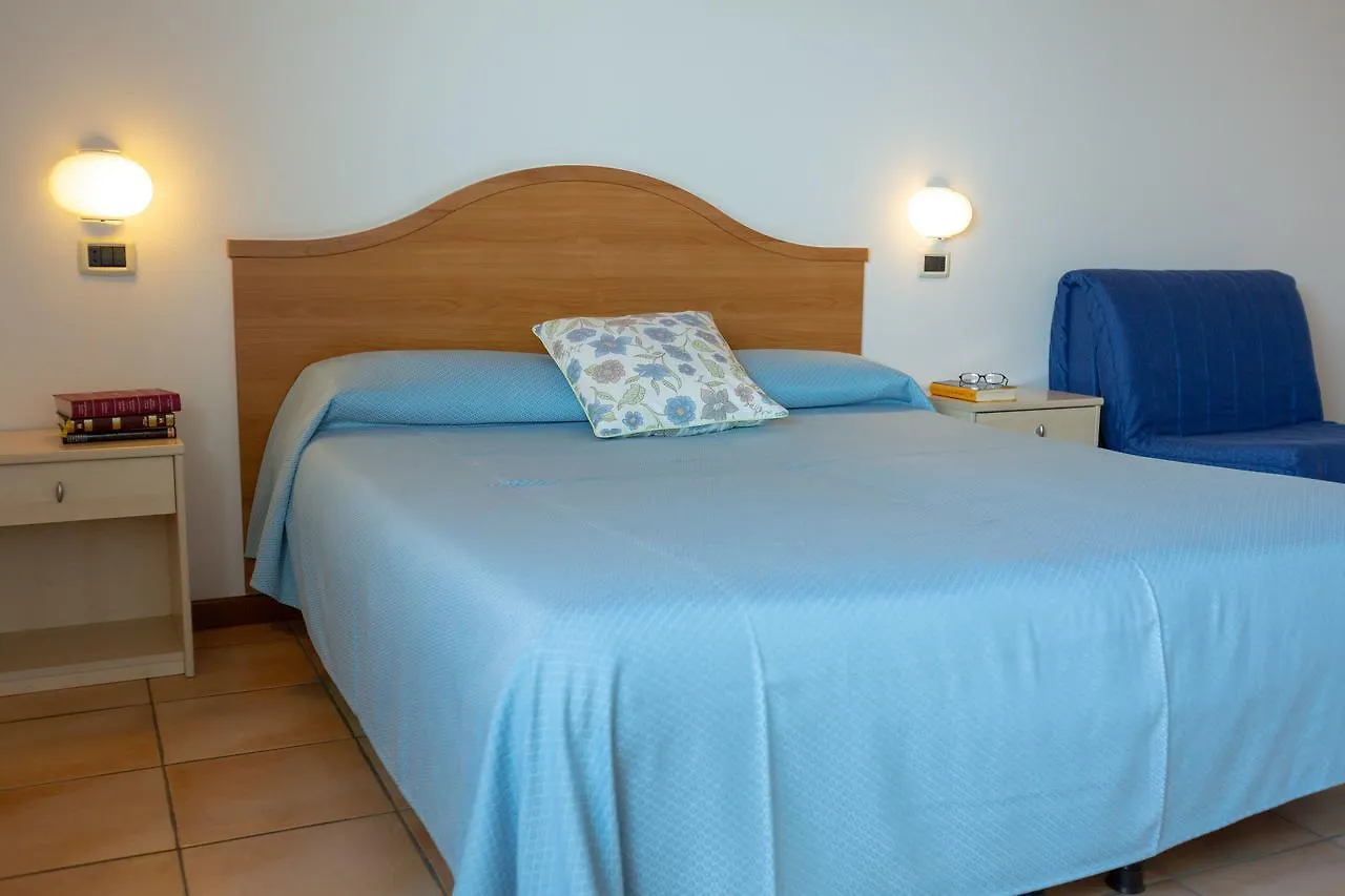Hotel Residence Sirenella 托里德尔贝纳科